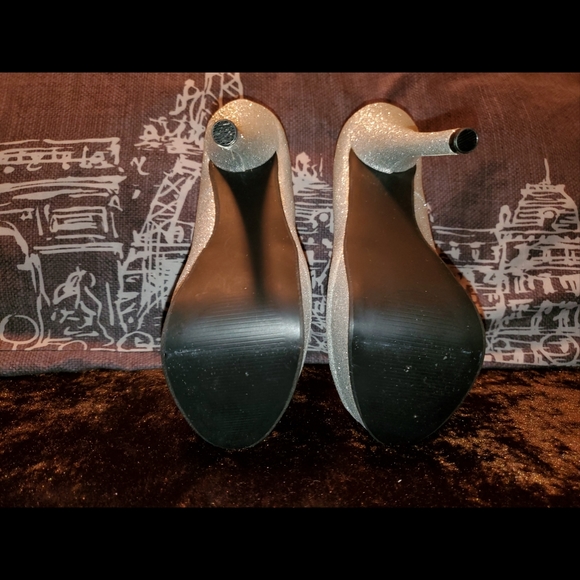 Silver glitter heels - Picture 3 of 6